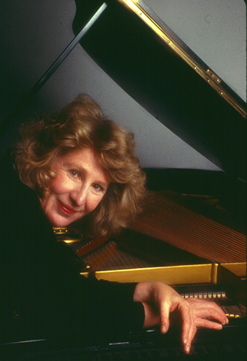 1531983826648078554.jpg G:8.24大师班音乐会三Ursula_Oppens厄休拉·奥本丝PS.jpg