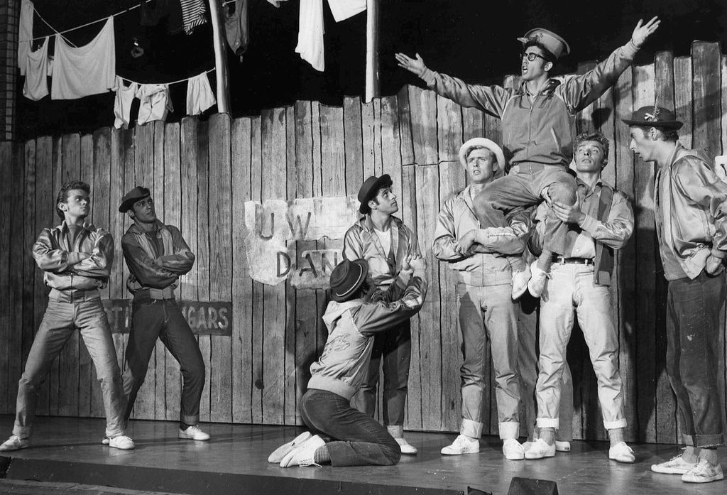 G:	.10北交赏析音乐会\u56fe片B4px-Gee_Officer_Krupke_West_Side_Story.jpg