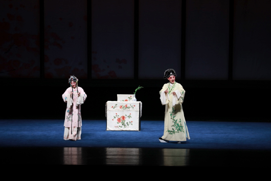 10-30戏曲节01 官网.jpg