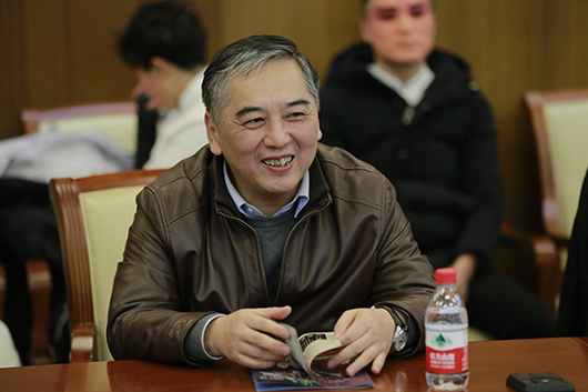 崔伟.jpg