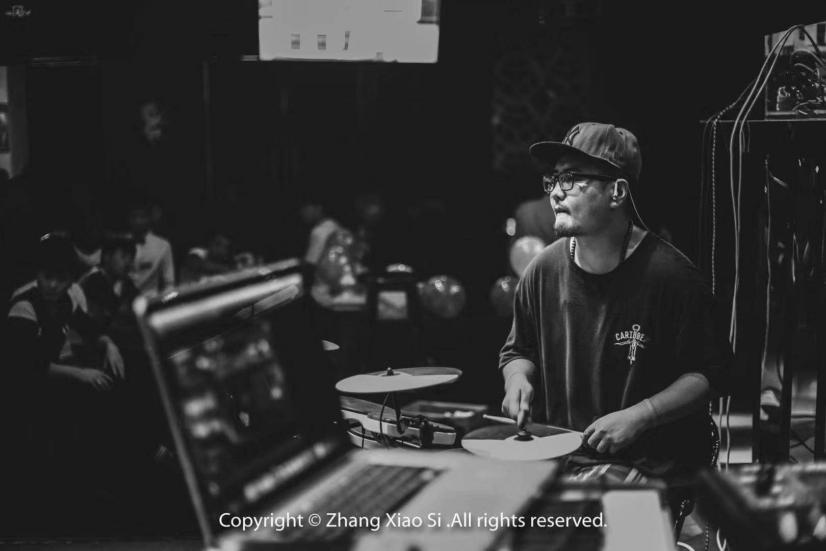 鼓手.jpg